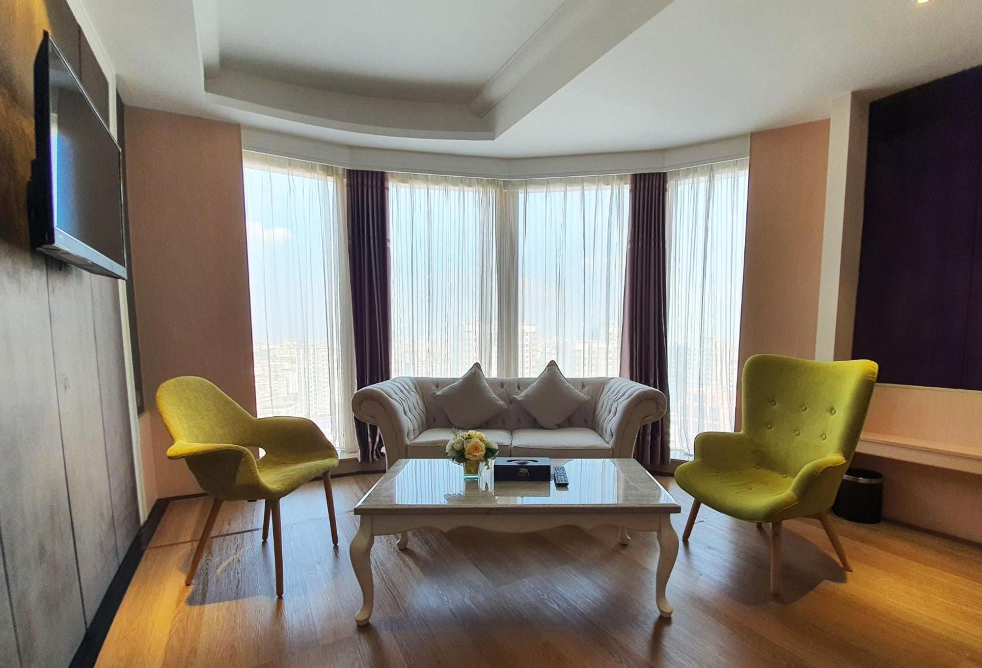 The Bazaar Hotel Bangkok Kültér fotó