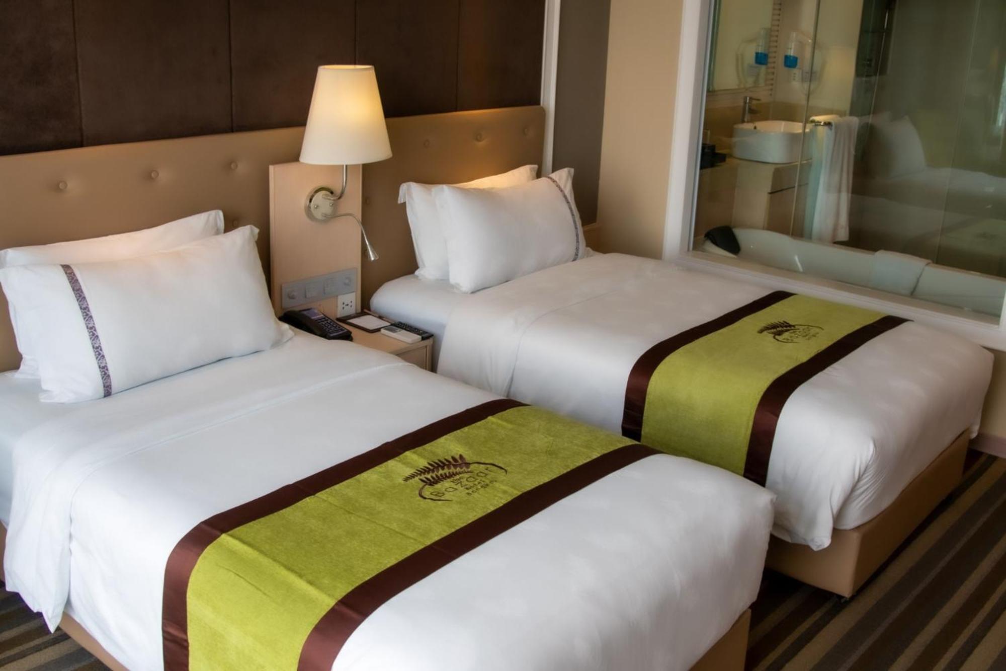The Bazaar Hotel Bangkok Kültér fotó